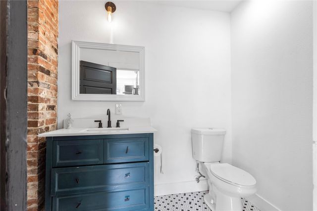 2511 Lipscomb Street, Fort Worth, TX 76110