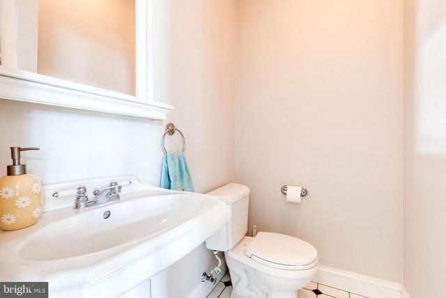 10925 FALLS RD, Lutherville Timonium, MD 21093