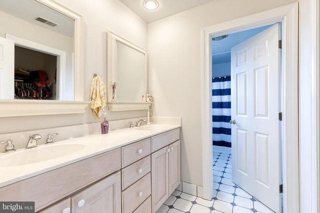 10925 FALLS RD, Lutherville Timonium, MD 21093