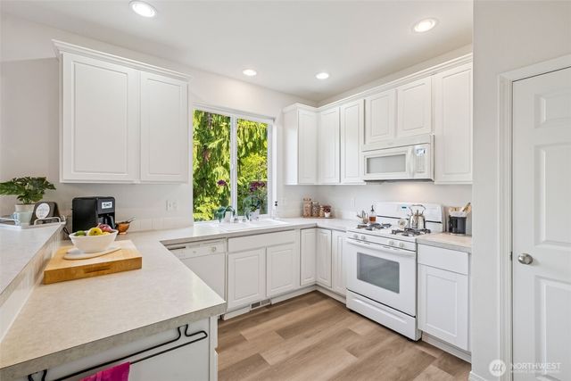24610 232nd Place SE, Maple Valley, WA 98038