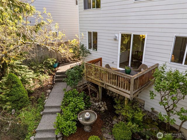 24610 232nd Place SE, Maple Valley, WA 98038