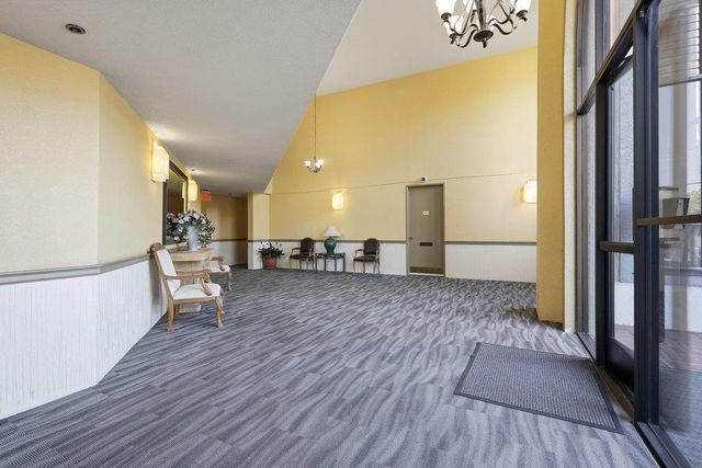 1396 El Camino Real 108, Millbrae, CA 94030