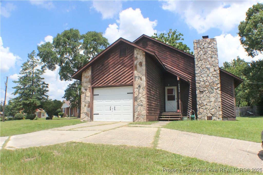 6398 Hawfield Drive, Fayetteville, NC 28303