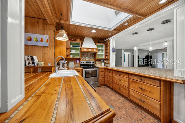 14 Field Sparrow Rd, Hilton Head Island, SC 29926