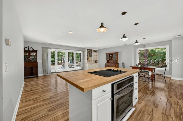 14 Field Sparrow Rd, Hilton Head Island, SC 29926