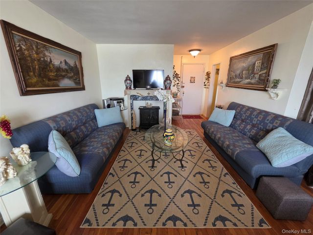 129 Beach 118th Street 5A, Rockaway Park, NY 11694