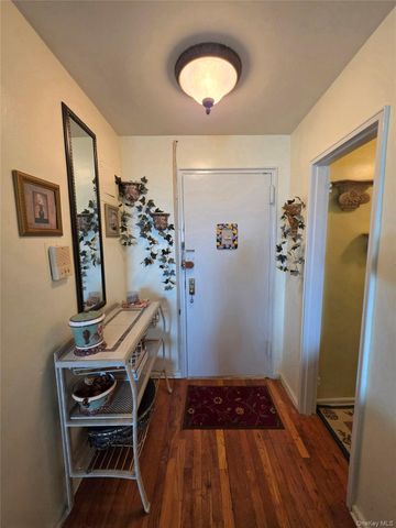 129 Beach 118th Street 5A, Rockaway Park, NY 11694