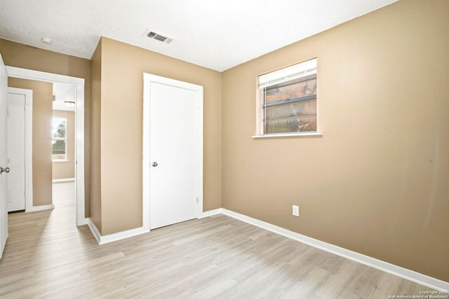 1827 highland, San Antonio, TX 78210