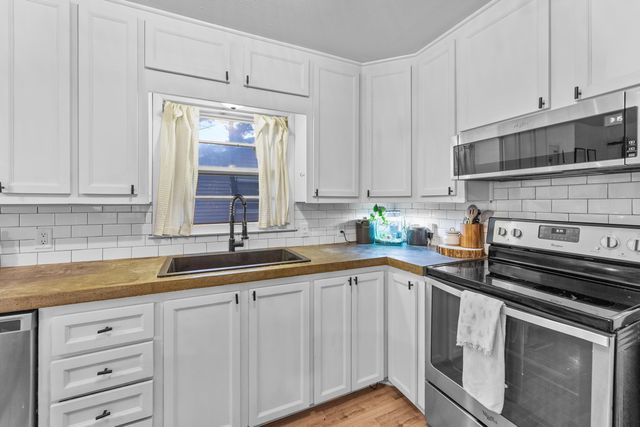 3502 W 15th St N, Wichita, KS 67203