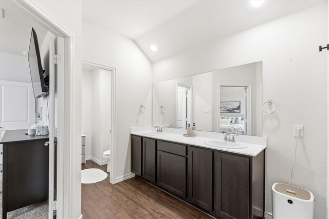 208 Hitching Post Road, Red Oak, TX 75154