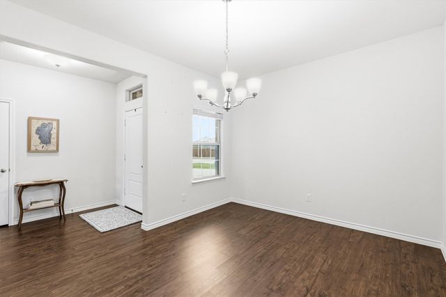 208 Hitching Post Road, Red Oak, TX 75154