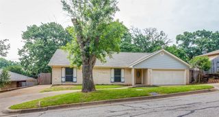 104 NE Rosamond Street, Burleson, TX 76028