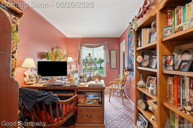 38630 Meeting House Lane, Livonia, MI 48154