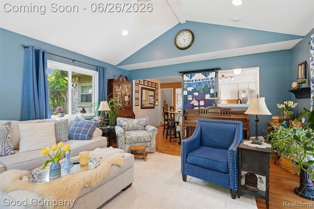 38630 Meeting House Lane, Livonia, MI 48154