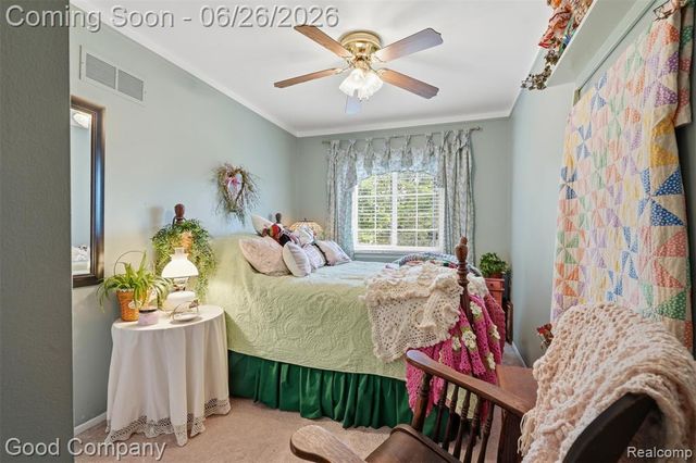 38630 Meeting House Lane, Livonia, MI 48154
