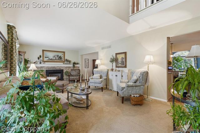 38630 Meeting House Lane, Livonia, MI 48154