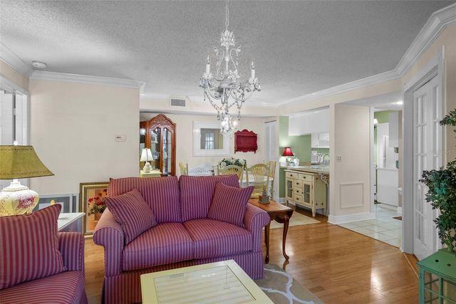 3277 FOX CHASE CIRCLE N 105, Palm Harbor, FL 34683