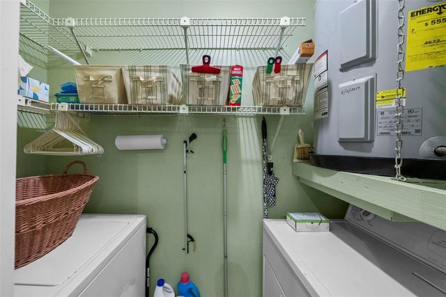 3277 FOX CHASE CIRCLE N 105, Palm Harbor, FL 34683