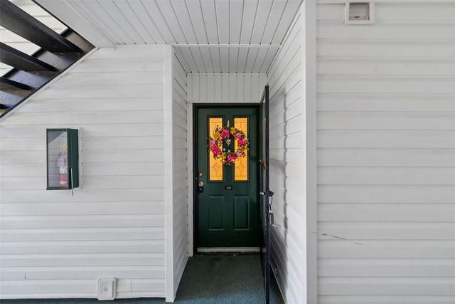 3277 FOX CHASE CIRCLE N 105, Palm Harbor, FL 34683