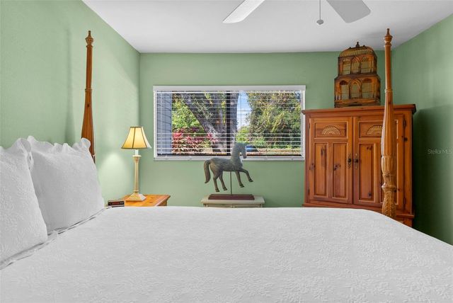 3277 FOX CHASE CIRCLE N 105, Palm Harbor, FL 34683