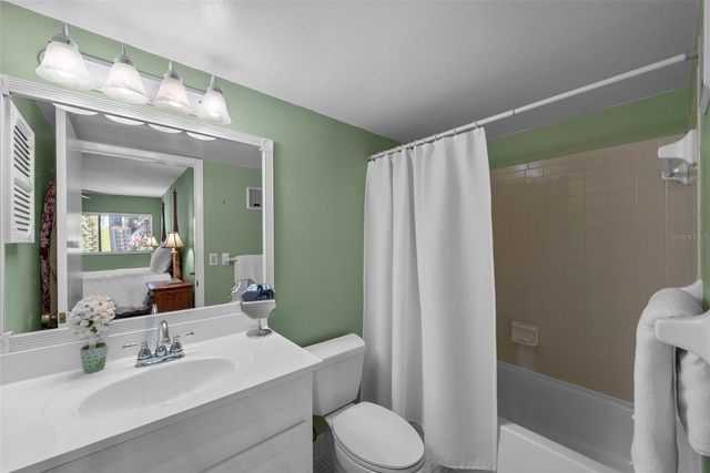 3277 FOX CHASE CIRCLE N 105, Palm Harbor, FL 34683