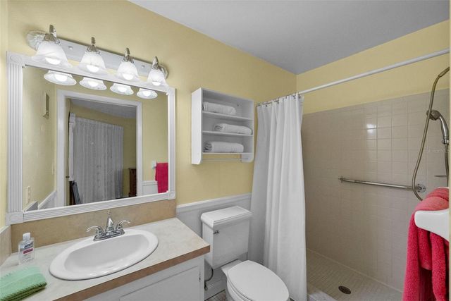 3277 FOX CHASE CIRCLE N 105, Palm Harbor, FL 34683