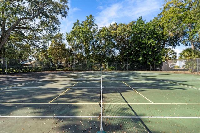 3277 FOX CHASE CIRCLE N 105, Palm Harbor, FL 34683