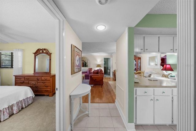 3277 FOX CHASE CIRCLE N 105, Palm Harbor, FL 34683