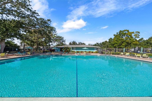 3277 FOX CHASE CIRCLE N 105, Palm Harbor, FL 34683