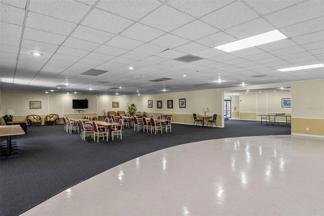 3277 FOX CHASE CIRCLE N 105, Palm Harbor, FL 34683