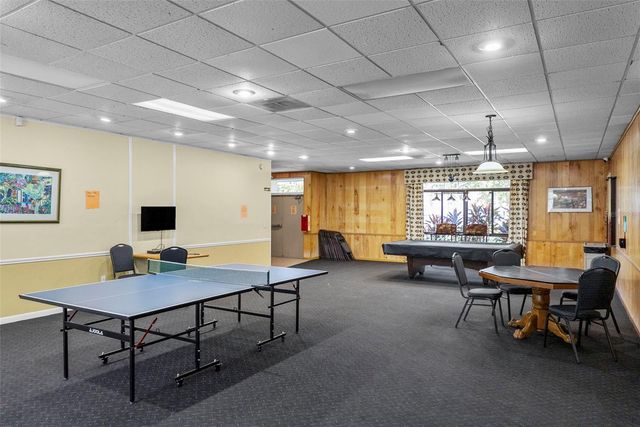 3277 FOX CHASE CIRCLE N 105, Palm Harbor, FL 34683