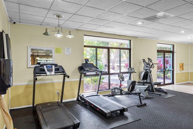 3277 FOX CHASE CIRCLE N 105, Palm Harbor, FL 34683