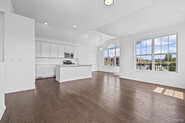 49503 Lantern Way 42, Canton, MI 48188