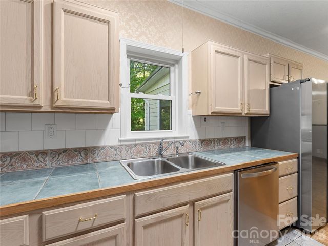 387 Crystal Creek Drive, Pisgah Forest, NC 28768