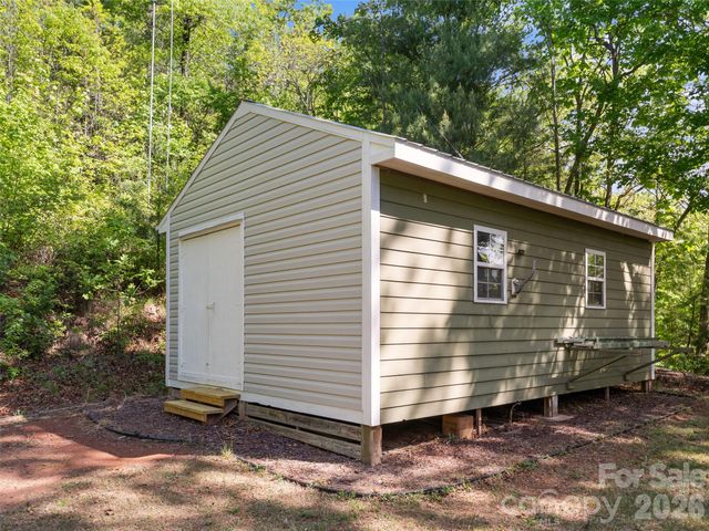 387 Crystal Creek Drive, Pisgah Forest, NC 28768