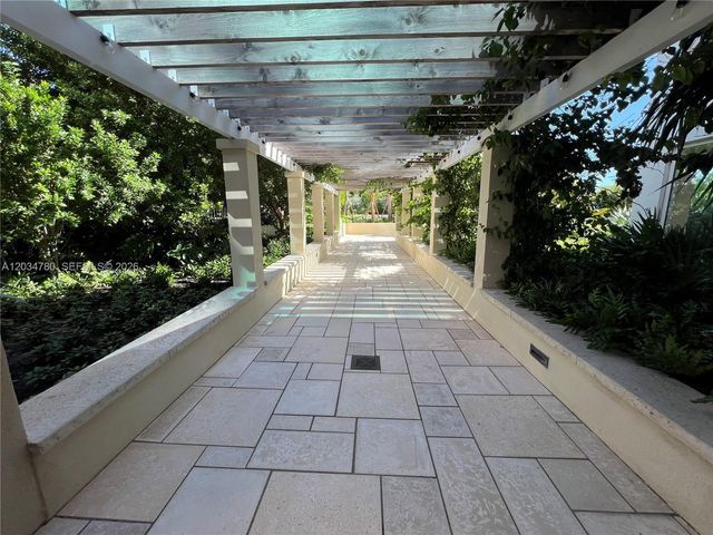 300 S Pointe Drive 809, Miami Beach, FL 33139