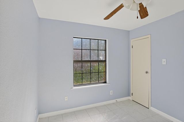1308 Pendergrass ST, Lockhart, TX 78644