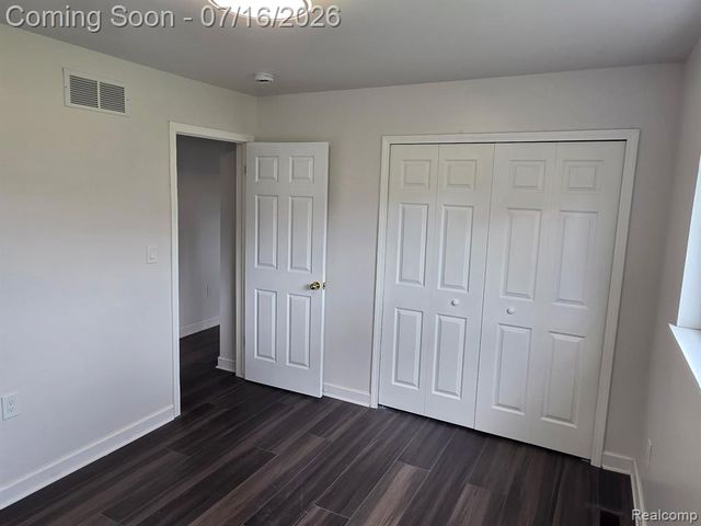 12872 14 Mile Road, Warren, MI 48088