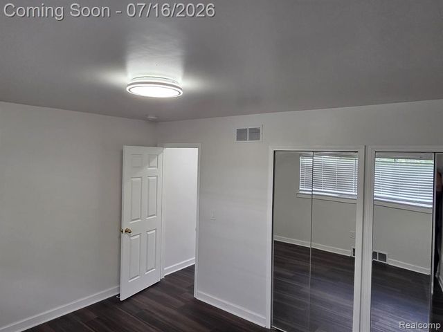 12872 14 Mile Road, Warren, MI 48088