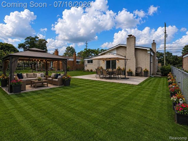 12872 14 Mile Road, Warren, MI 48088