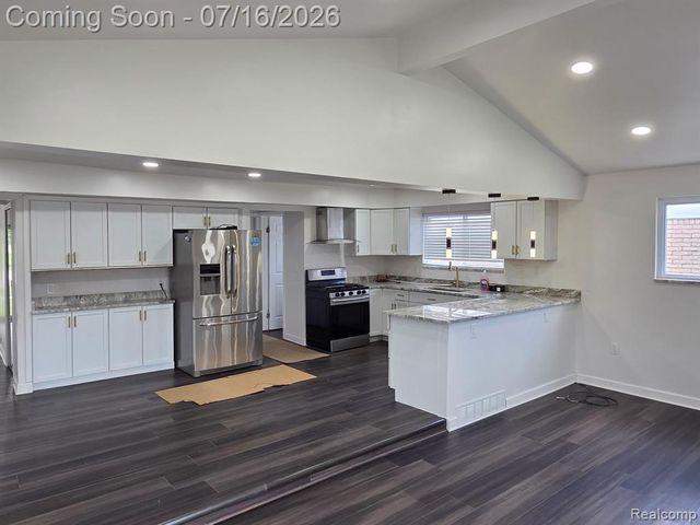 12872 14 Mile Road, Warren, MI 48088