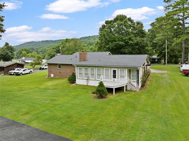 576 Reeceburg Road SE, Silver Creek, GA 30173