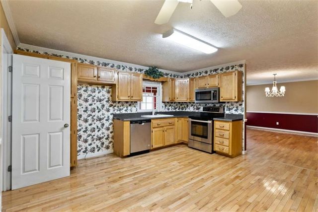 576 Reeceburg Road SE, Silver Creek, GA 30173