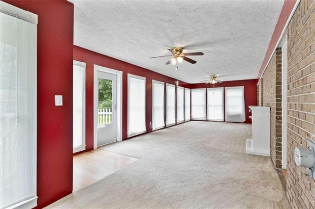 576 Reeceburg Road SE, Silver Creek, GA 30173