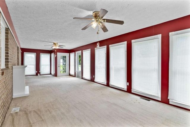 576 Reeceburg Road SE, Silver Creek, GA 30173