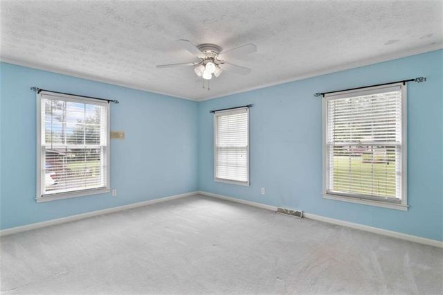 576 Reeceburg Road SE, Silver Creek, GA 30173