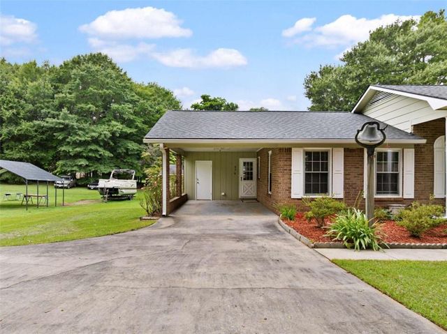 576 Reeceburg Road SE, Silver Creek, GA 30173