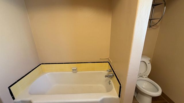 1405 N Vagedes Avenue, Fresno, CA 93728