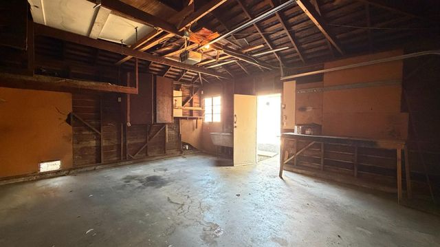 1405 N Vagedes Avenue, Fresno, CA 93728