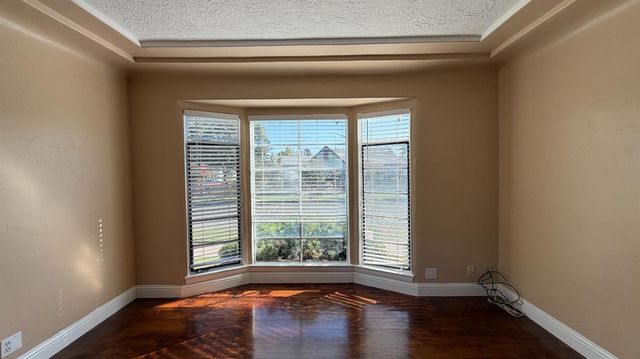 1405 N Vagedes Avenue, Fresno, CA 93728